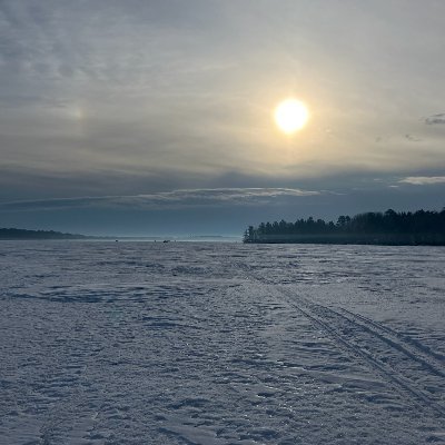 We study biology, limnology, and winter in the Great Lakes region. https://t.co/f6YUehAxOm