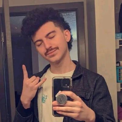 Fartfanatix's profile picture. 🍑💨 Let's get gassy together DM me! 🔞