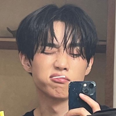 pizz4p4rty's profile picture. ur moms stan account