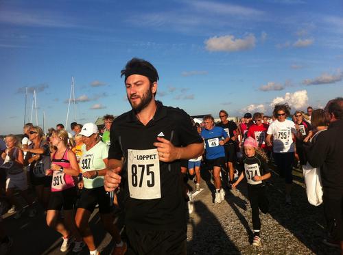 Löpare sedan 27 juni 2011. 5k 22:04! 10k 43:54! Halvmara 1:44:44! Marathon 2013? Ultra???