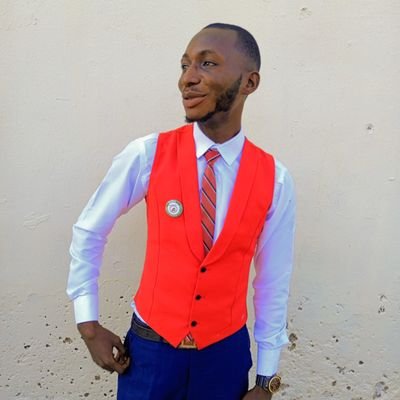 A chartered accountant(AAT)👔, Excel tutor💻, pianist, upcoming influencer, media commentator, lover of God.