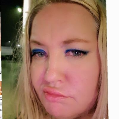 abbyoops's profile picture. Pepsi's fine thanks.