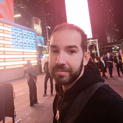 Piafy_33's profile picture. 