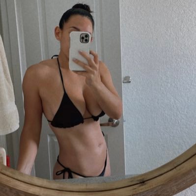 JILIANPEPERWOOD's profile picture. Soul of a siren, mouth of a sailor.