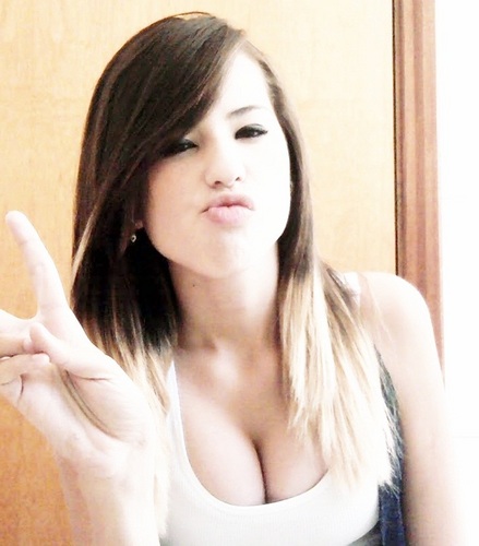 14 aninhos, Palmeirense ,Humilde e abençoada por DEUS, boba , tonta , lerda, e além de tudo,namorada do meu @riqueh_sccp *-* Me segue coisa linda ?