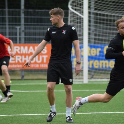 Trainer/ Coach | UEFA A | @OefenstofV | Eigenaar Tactisch Bewegen