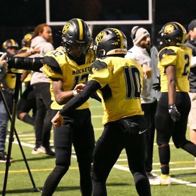 5’10 175\@LEADPrepAcad Football\QB Email:anthonydixonjr10@gmail.com Phone:240-277-3439