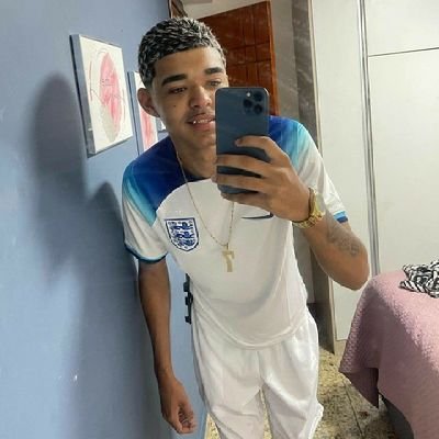 “Bem aventurados os humildes pós eles receberão a terra por herança“ equipe Poderoso 7️⃣ nós vive e deixa viver..
tt secundário, tt oficial @menorde1bilhão