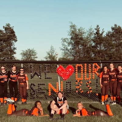 Official page for Summerfield Varsity Softball! Make sure to come out and support your lady dawgs during the 2024 season🥎🐾