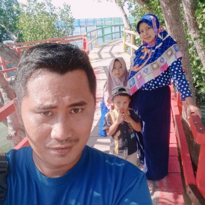 Puput_nur18390's profile picture. 