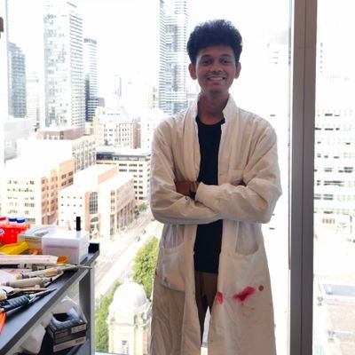 Ph.D. Candidate (Maxwell Lab), University of Toronto 🇮🇳🇨🇦. Studying the arms race between bacteria and phages.