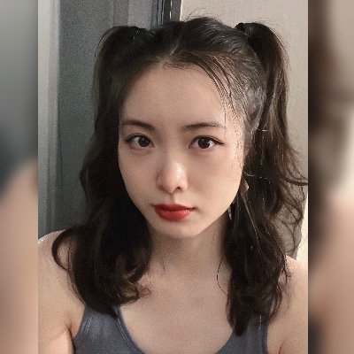 SusieSu95's profile picture. I walk slowly, but I never walk backward.