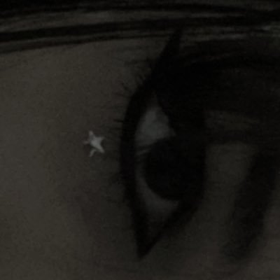 Azzy__00's profile picture. 