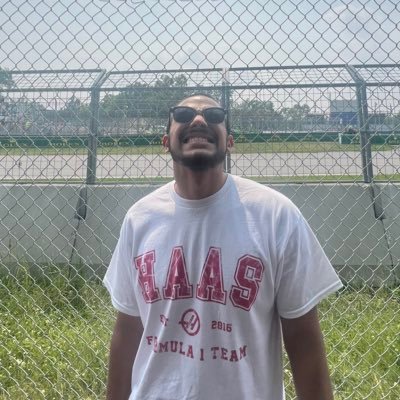 Mikey30Salazar's profile picture. Let’s Loiter