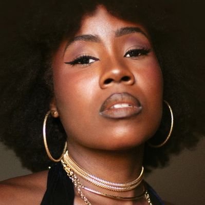 avozdamayana's profile picture. Cantora | Compositora | Dançarina 
                                                                       OUÇA BLUE DE NOVO