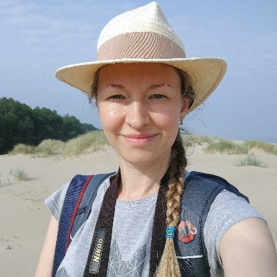Polarlapsa's profile picture. Ar un par putniem, nu un vēl šo to