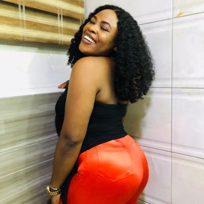 Fun spirited. A happy fellow. Gemini queen👸 . Linguist. Arsenal❤️                       Turn on Notification for follow back