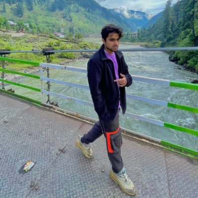 iamareebtariq's profile picture. Visual Artist and Educator