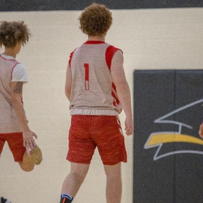 Jeffersonville High School ‘26 | PG | 5’9 160 lbs | 4.3 GPA