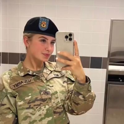 My only account! don't get scammed , US ARMY MEDIC. A good Christian girl Life is beautiful. Future Nurse Animal lover,  I’m single .