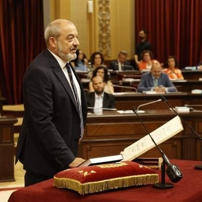 Diputado de VOX en el Parlamento de las Islas Baleares
Ldo en Geografía e Historia