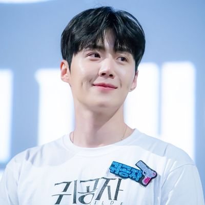 영화배우 김선호💙
귀공자 대박나자💙