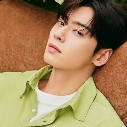 eyesmileunwoo's profile picture. 2017 AROHA ★