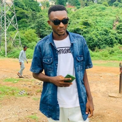 ❣️❣️❣️💦|| UiUx designer|| https://t.co/OUEYfnoMDZ(Edu) mathematics Education|| Manchester united fan||A very big Track fan || Burning for Christ