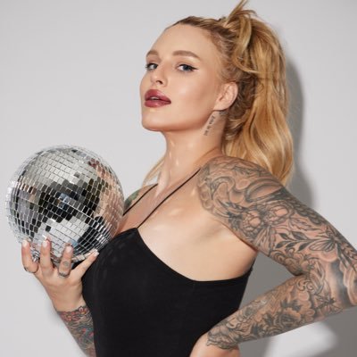 amandajmillss's profile picture. model