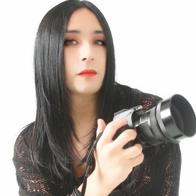 演出家/ファッション団体MODEL PARADE代表/マネジメント事務所社長/撮影コンカフェ経営/元専門学校撮影講師/心理学NLP/心理カウンセラー/キャスティング歴:全国ファッション誌、有名アイドル、アーティストMV、ドラマ、映画等/撮影歴:某全国誌専属読モPARCOアトレや芸能人