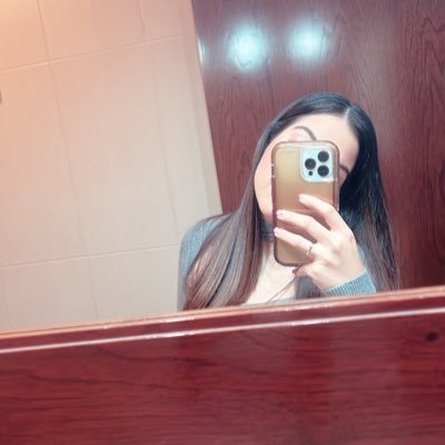 KitziaObregon's profile picture. 