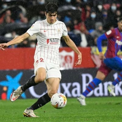 Jugador del Sevilla Fc, Ex jugador del C.D Mirandés🔴⚫