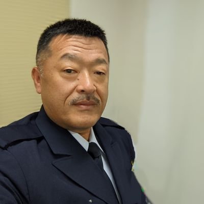 50代のおっさんです😁
ちくわファミリーを応援してます。
相互フォローは基本、顔出し若しくは個人的に顔画像を見せてくれる方、お会いした事の有る方とさせて頂いてます。
女性の方はご遠慮ください。ブロックさせて頂きます。