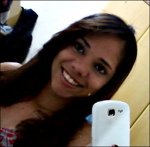 .Use seu sorriso contra aqueles que só querem ver suas lágrimas. http://t.co/xyqlpx6QFj