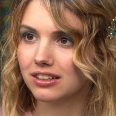 Erised_stra_eh's profile picture. 𝐸𝑟𝑖𝑠𝑒𝑑 𝑠𝑡𝑟𝑎 𝑒ℎ𝑟𝑢 𝑜𝑦𝑡 𝑢𝑏𝑒 𝑐𝑎𝑓𝑟𝑢 𝑜𝑦𝑡 𝑜𝑛 𝑤𝑜ℎ𝑠 𝑖 🪞💭☁️🤍