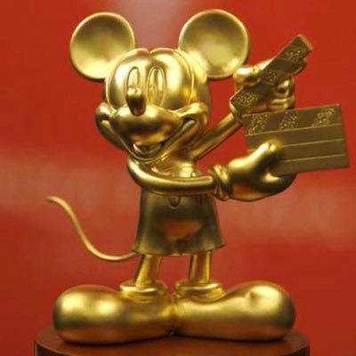 Evergreen_Taiwo's profile picture. Just focus on been the better version of Yourself 🌑