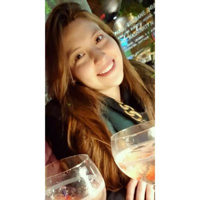 Juliaaaaanna's profile picture. 