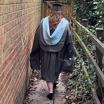 SLT2be, serial student 👩🏻🎓, secretly an old lady, lover of museums