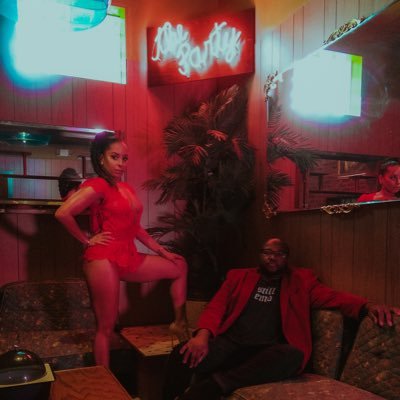 MinusTheKutcher's profile picture. #StayWeird #CheckOnYourFriends 💙✌🏾