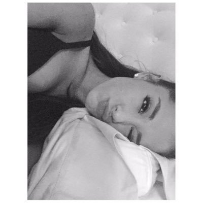 ｡ﾟ•┈୨♡୧┈• ｡ﾟyours truly ♡ some ariana content🫰🏼🫧arianator since 2014🐰he/him💐