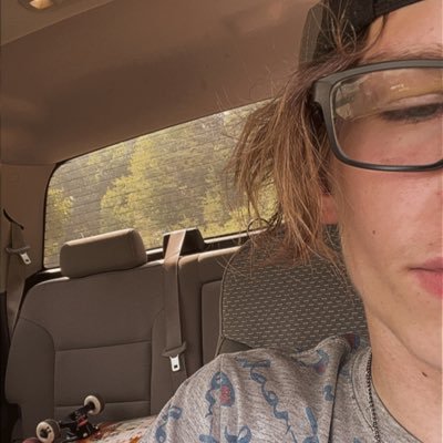 Saturndzn's profile picture. Apex Player for ?