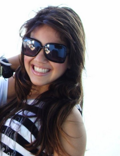 porque αgente é irmα de corαção (H) , siim siim (: . você simplesmente é tudõ prα miim I LOVE YOU melhor αmiigα {lll}¹ só dela @LaryssaGomees_