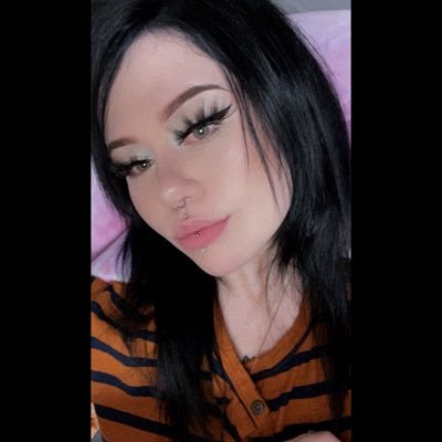 _Dungeon_Queen's profile picture. 