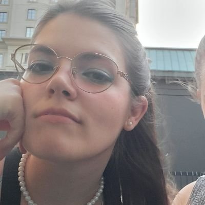 Prettypandalove's profile picture. 