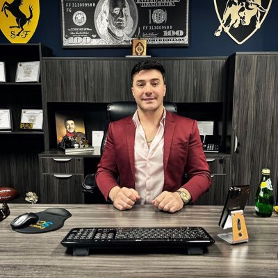 BrianGianni's profile picture. Investor | Entrepreneur | Financial Strategist Sharing insights and expertise to empower others on their financial journey 📈💼