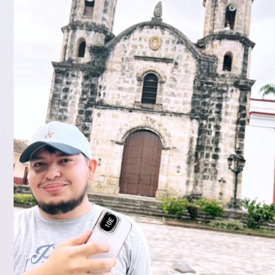 Filósofo. Analista de soluciones de software— ֍. Pésimo lector de Nietzsche. ֍ . Hincha del América de Cali. Ex poeta. De civitate Dei