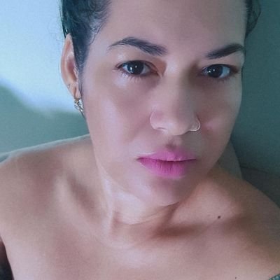 Licenciada em Matemática-UESC. Mãe, Esposa e Eterna Estudante. Sem Religião e com Princípios. Cinéfila. Aprecio Política.
🎯Meio termo me cansa, é 8 ou 80!