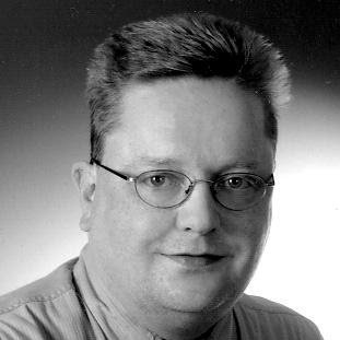 Beruf: Einige, schwarzer Humor, never ever Schlager/Volksmusik. Nicht konservativ, hasse Rechtsradikalismus und Intoleranz.
