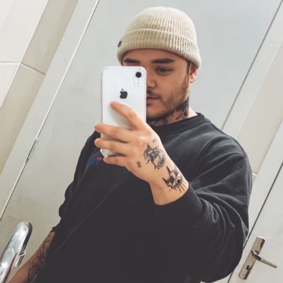 7drien's profile picture. 