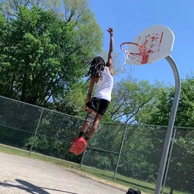 D Scott, professional dunker🏀,5’7/5’8